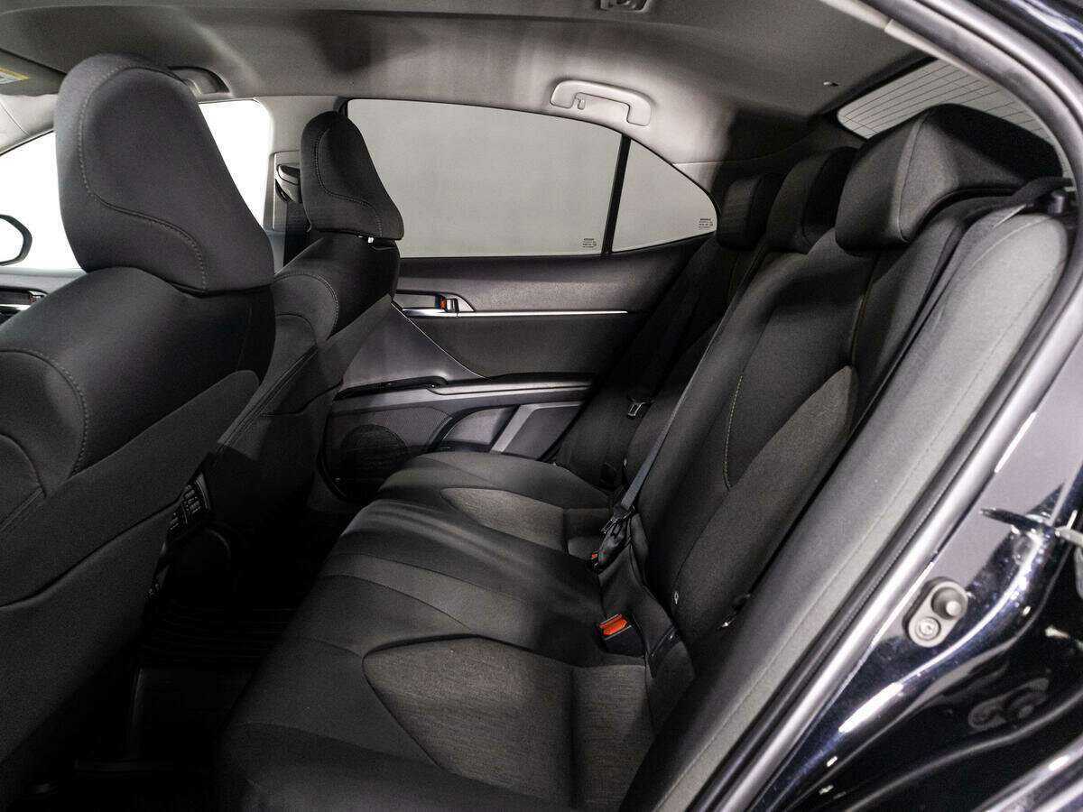 Купить Toyota Camry с пробегом. Фото: #9