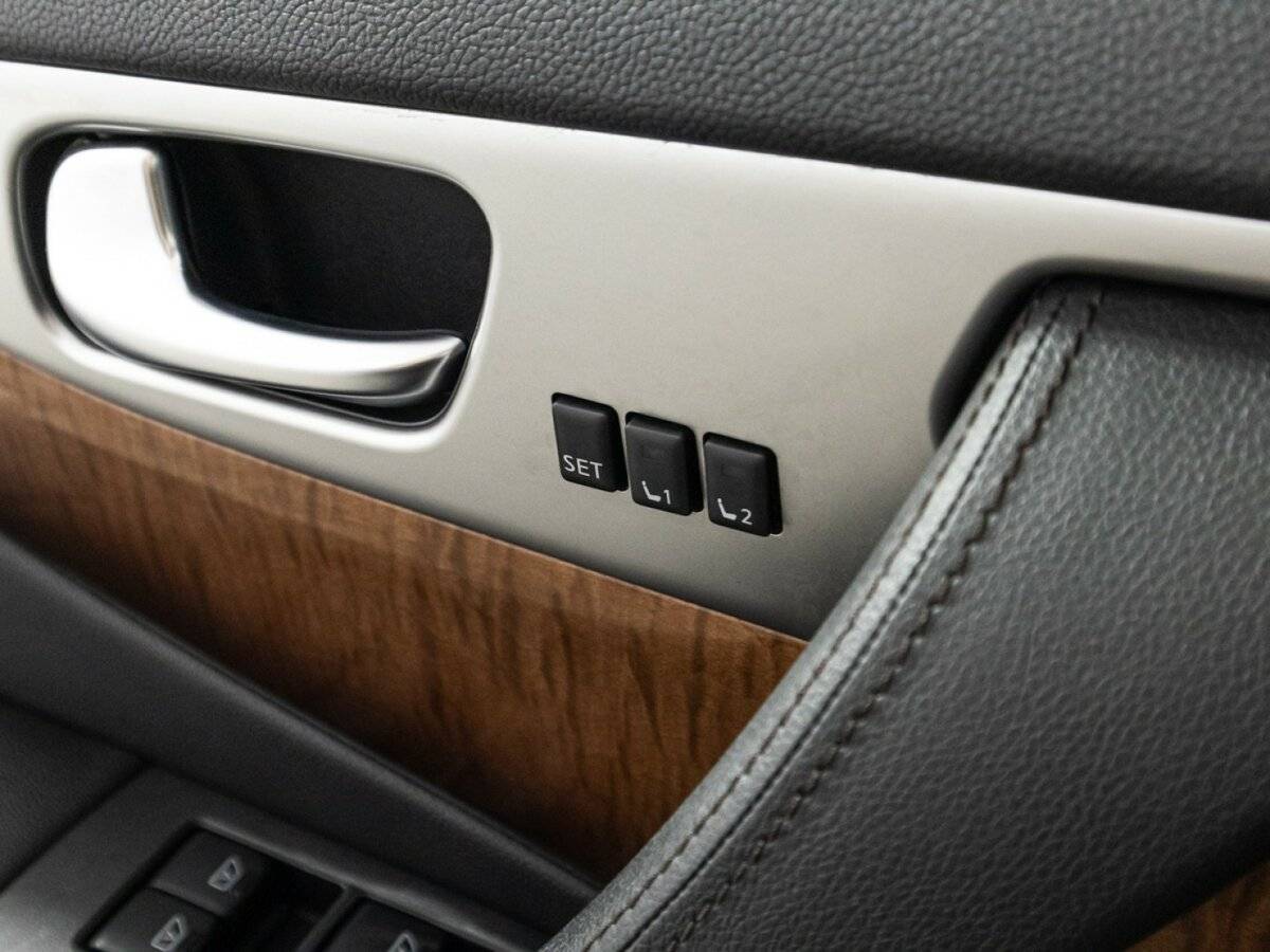 Купить Infiniti QX70 с пробегом. Фото: #17