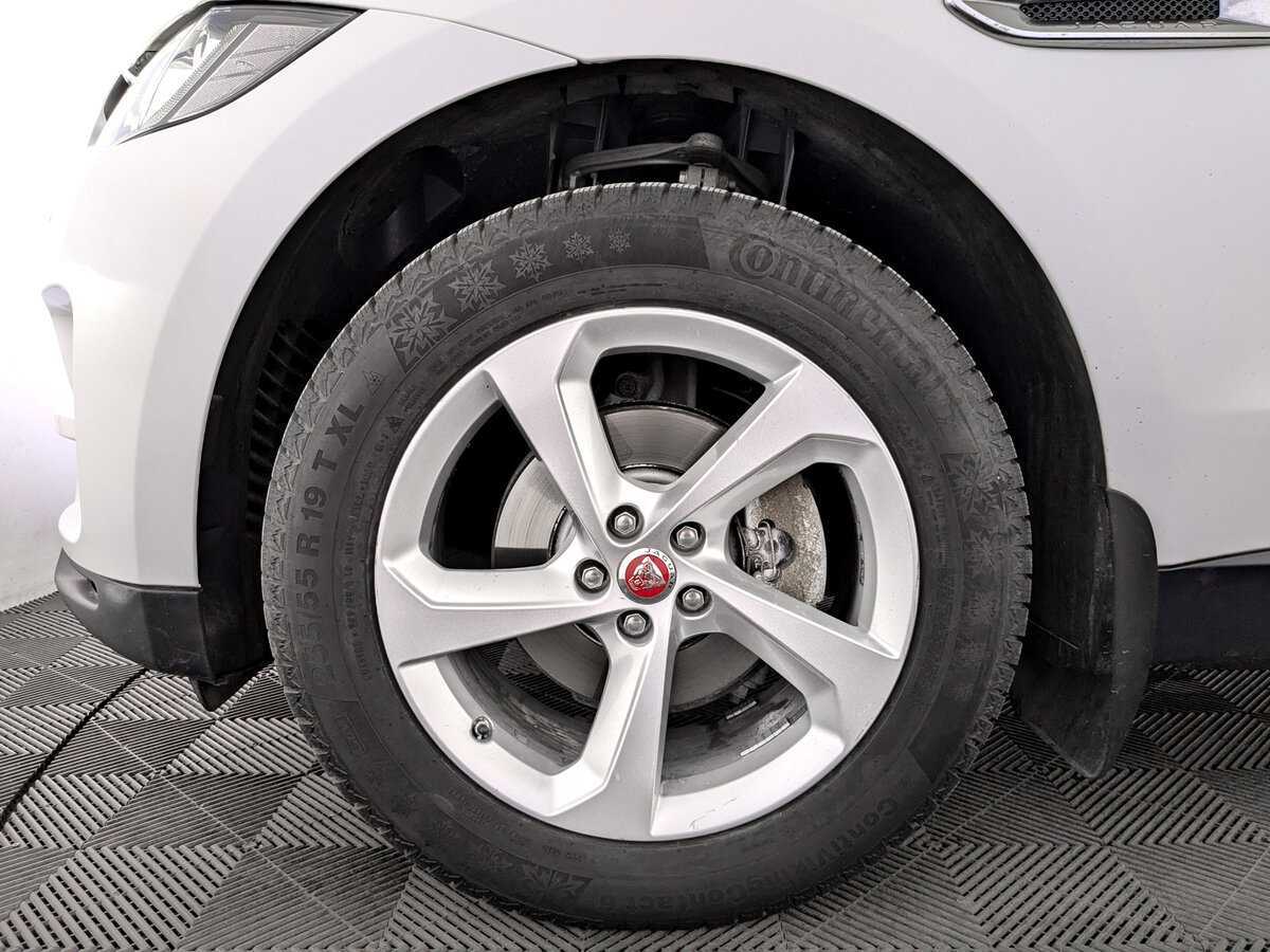 Купить Jaguar F-Pace с пробегом. Фото: #17