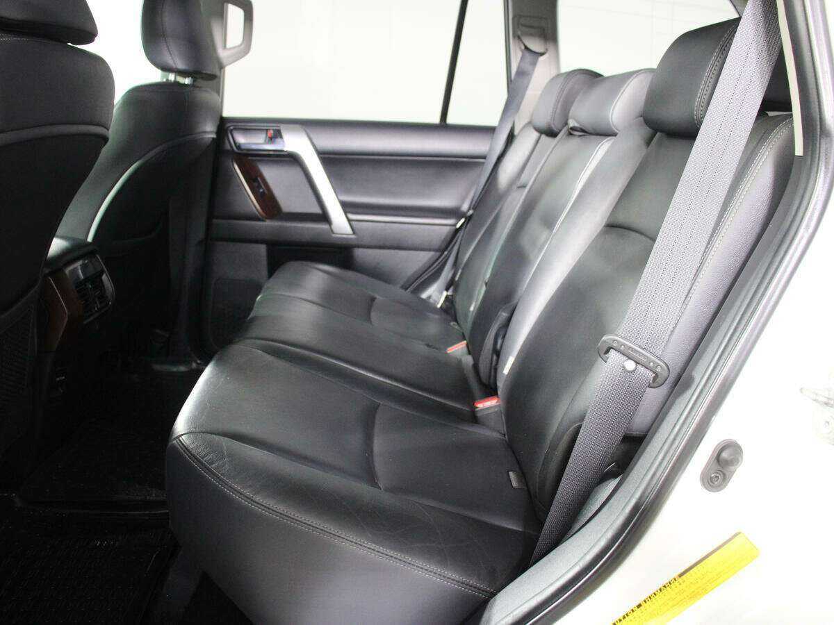Купить Toyota Land Cruiser Prado с пробегом. Фото: #8