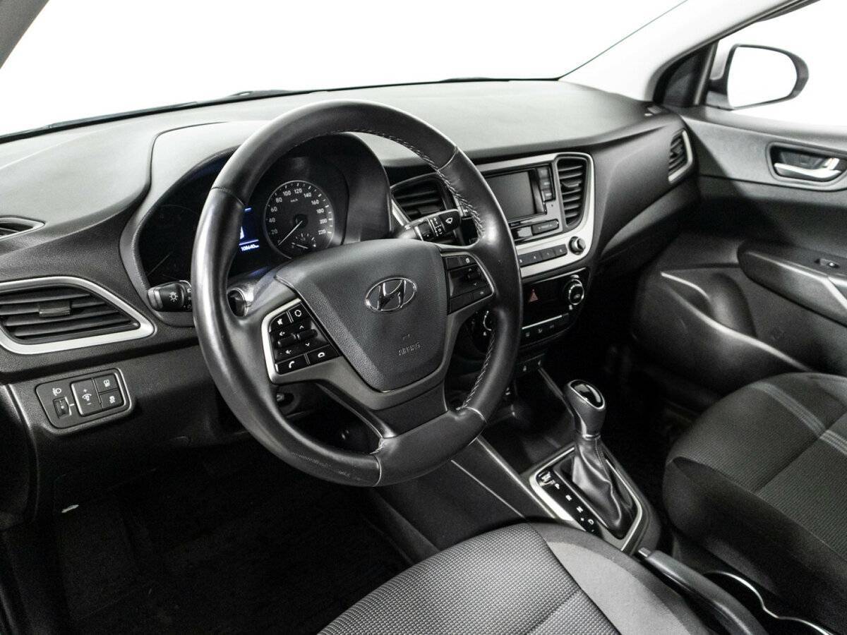 Купить Hyundai Solaris с пробегом. Фото: #10