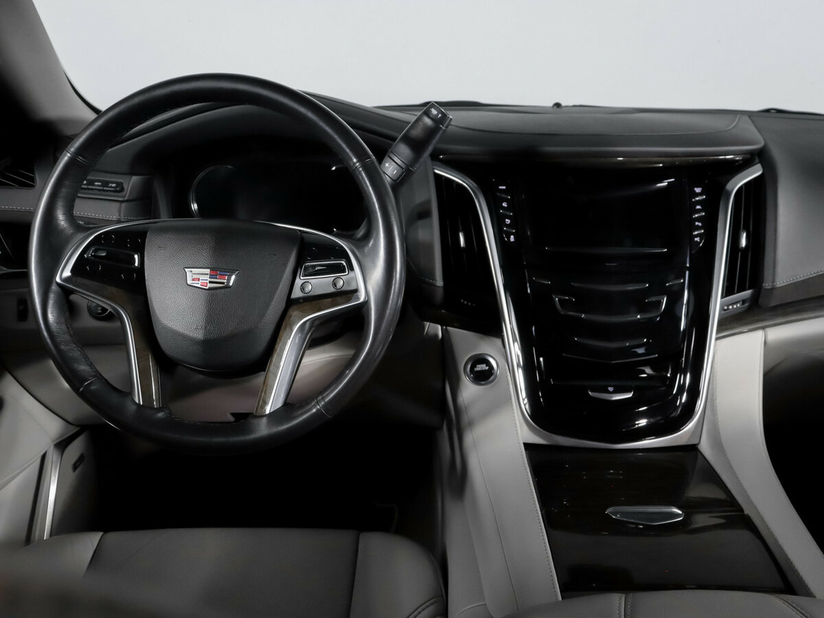 Купить Cadillac Escalade с пробегом. Фото: #11