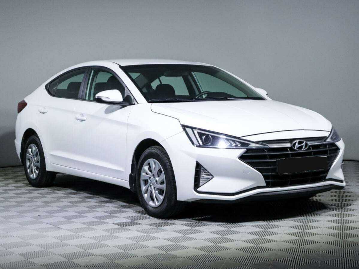 Купить Hyundai Elantra с пробегом. Фото: #2