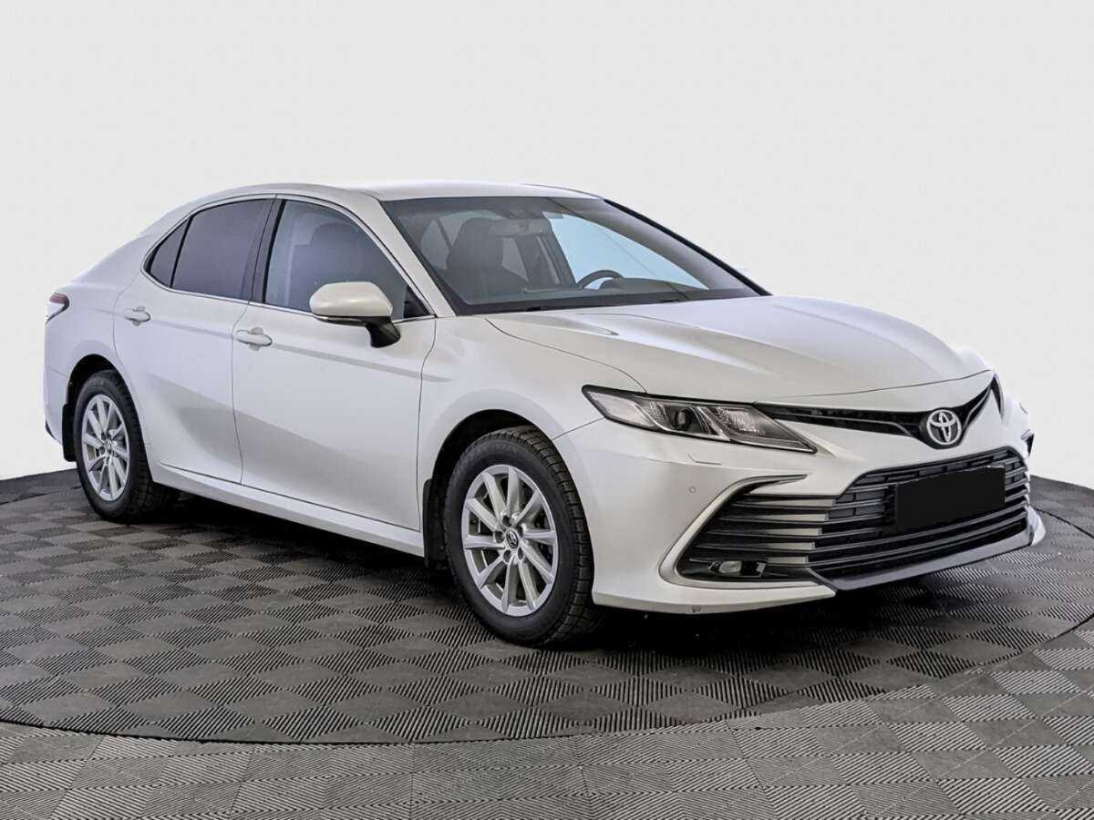Купить Toyota Camry с пробегом. Фото: #2