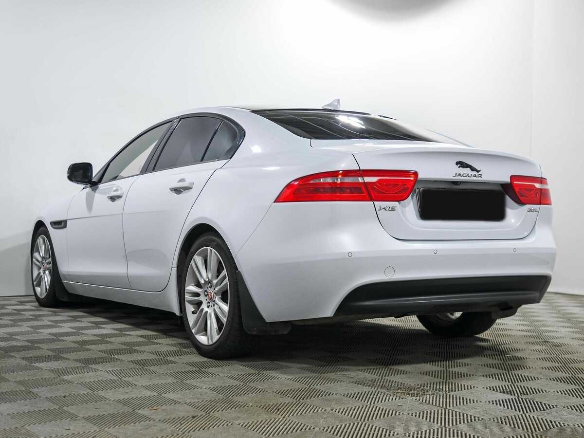 Купить Jaguar XE с пробегом. Фото: #5