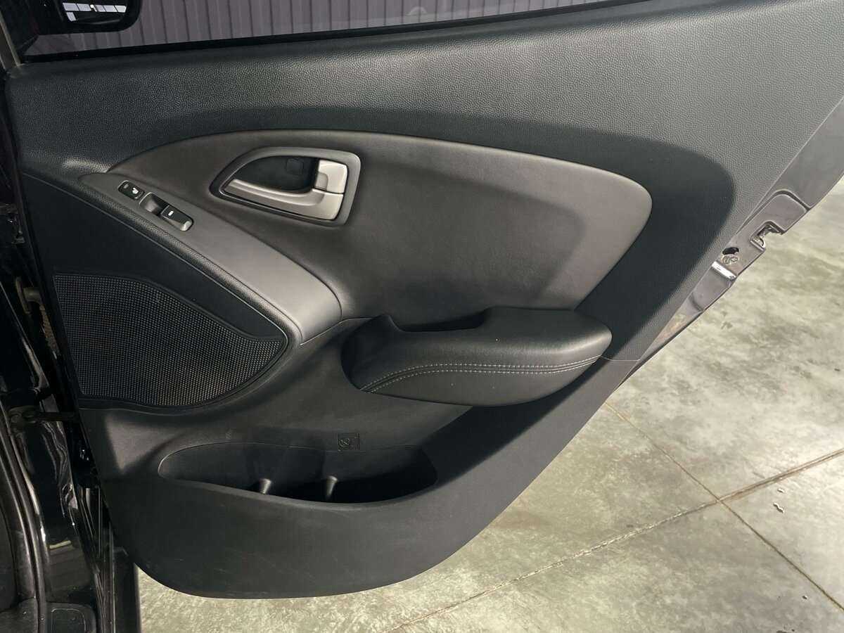 Купить Hyundai ix35 с пробегом. Фото: #17