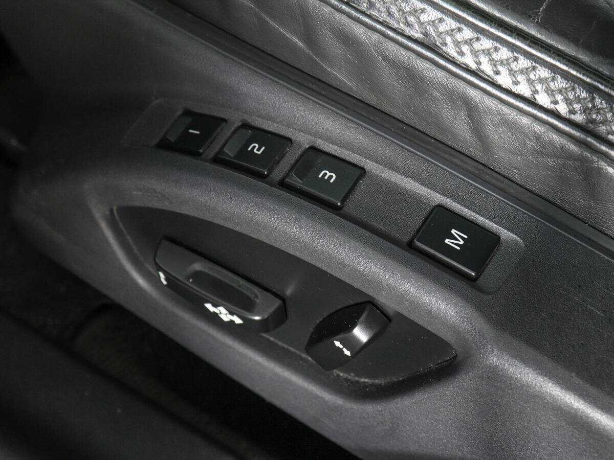 Купить Volvo XC70 с пробегом. Фото: #12