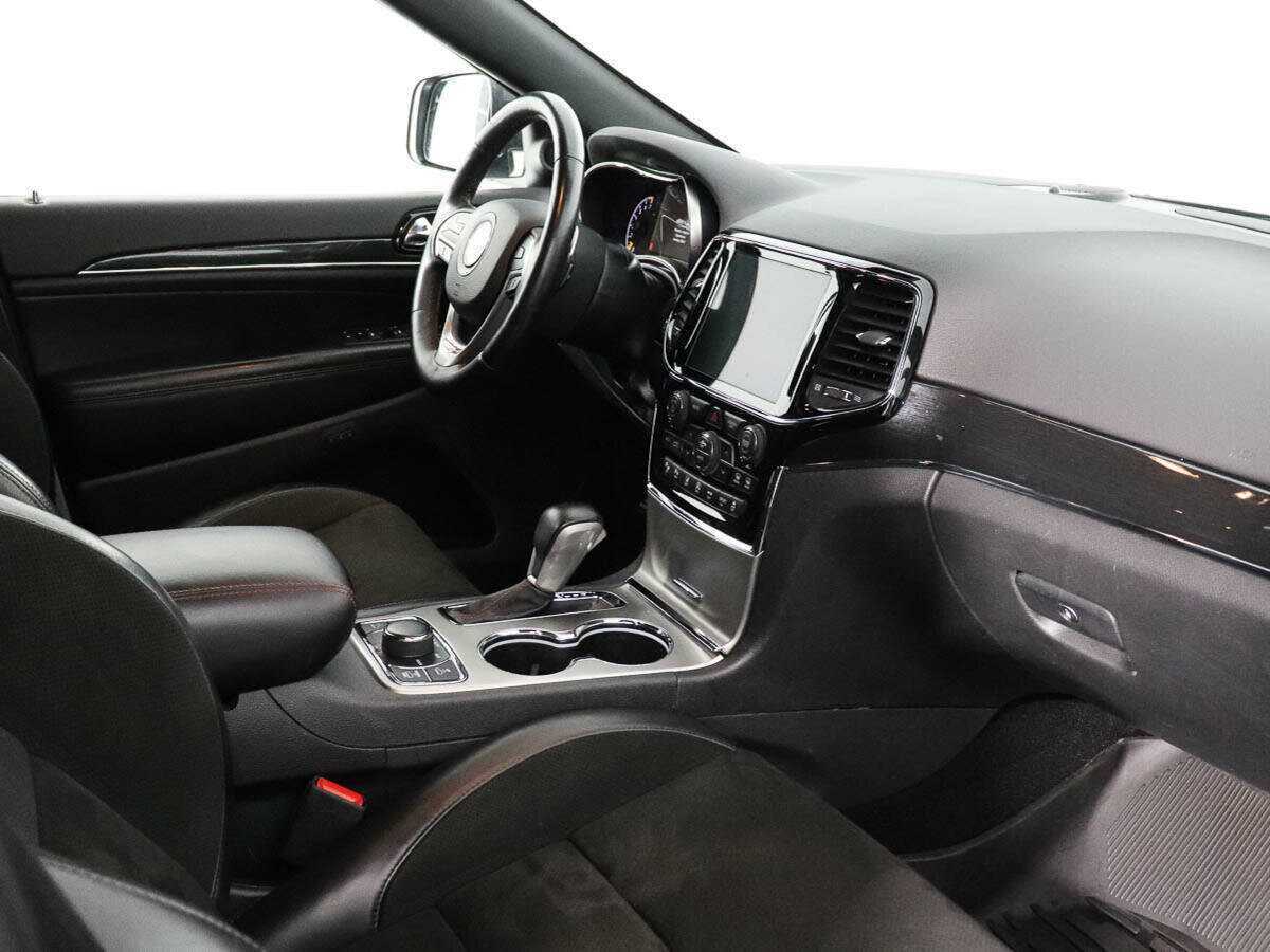 Купить Jeep Grand Cherokee с пробегом. Фото: #8