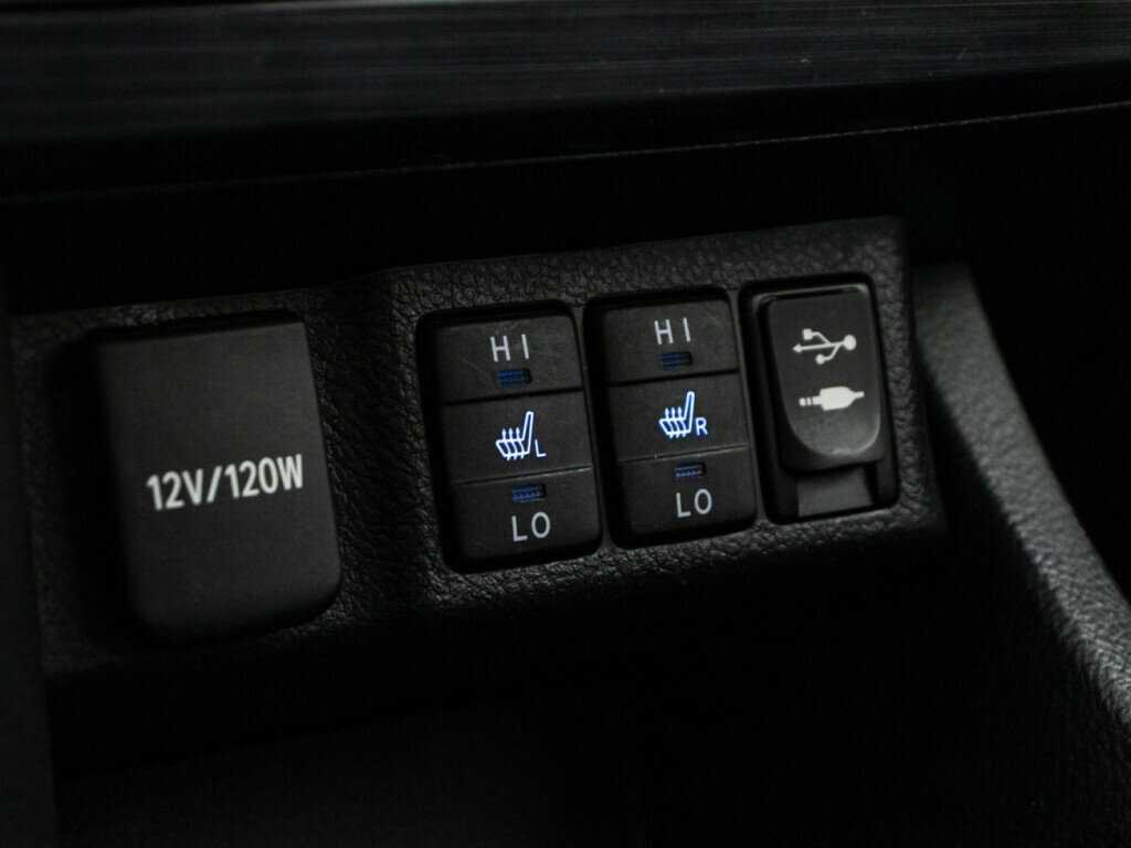 Купить Toyota Auris с пробегом. Фото: #16