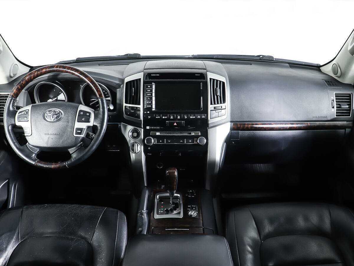 Купить Toyota Land Cruiser с пробегом. Фото: #14
