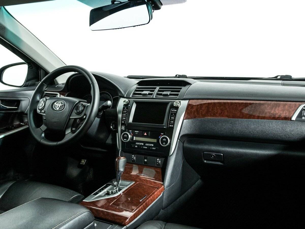 Купить Toyota Camry с пробегом. Фото: #8