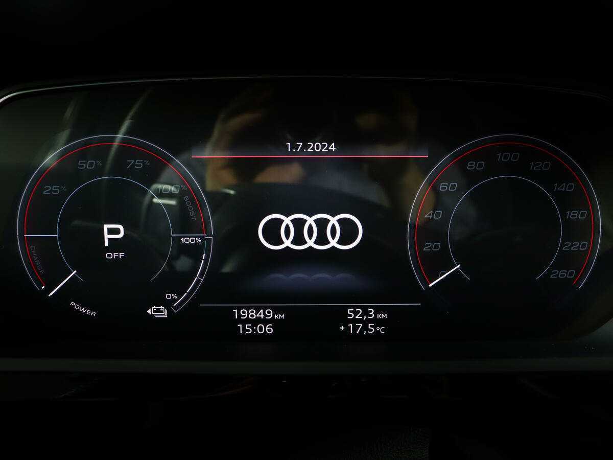 Купить Audi e-tron Sportback с пробегом. Фото: #8