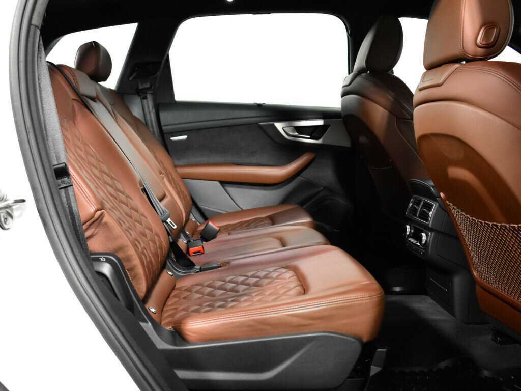 Купить Audi Q7 с пробегом. Фото: #9