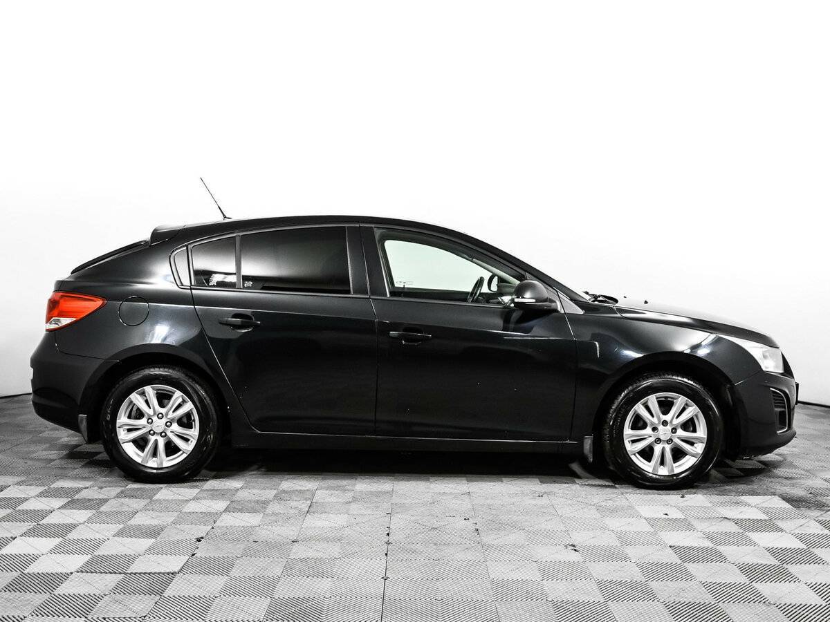 Купить Chevrolet Cruze с пробегом. Фото: #3
