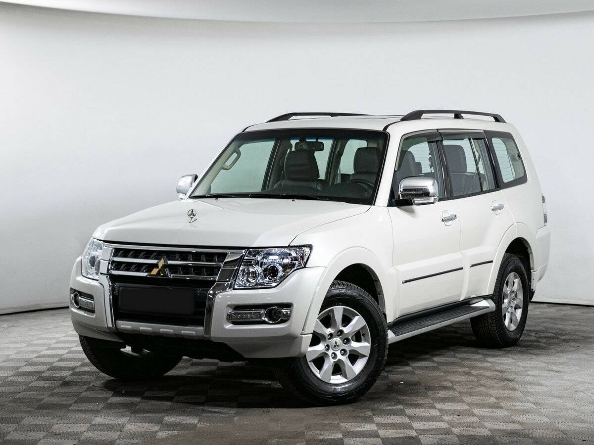 Купить Mitsubishi Pajero с пробегом. Посмотреть фото