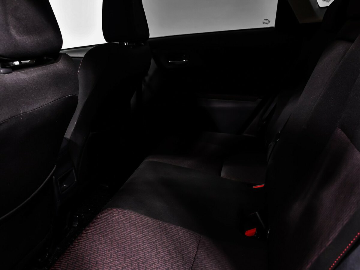 Купить Toyota Auris с пробегом. Фото: #12