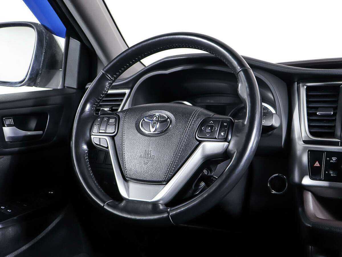 Купить Toyota Highlander с пробегом. Фото: #14