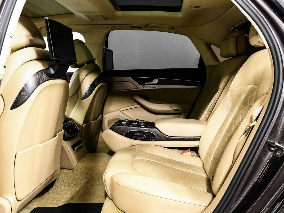 Купить Audi A8 с пробегом. Фото: #13