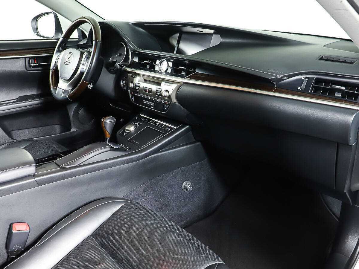 Купить Lexus ES с пробегом. Фото: #8