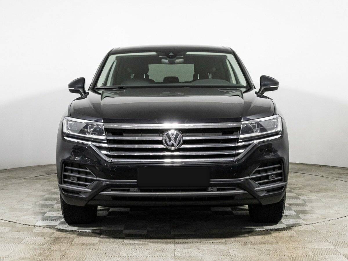 Купить Volkswagen Touareg с пробегом. Фото: #1