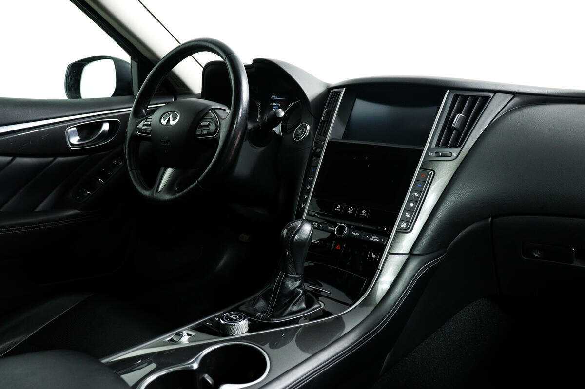 Купить Infiniti Q50 с пробегом. Фото: #8