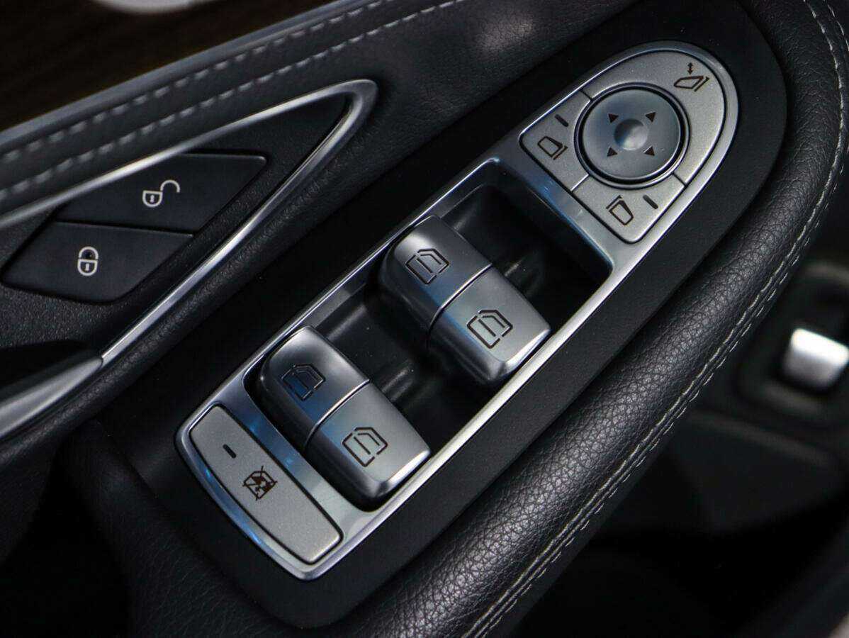 Купить Mercedes-Benz C-Класс с пробегом. Фото: #14