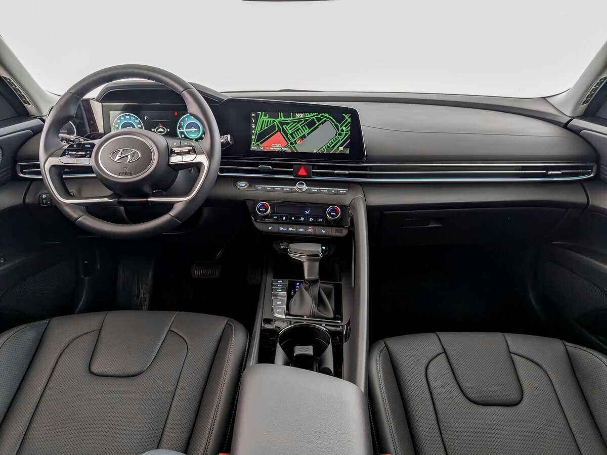 Купить Hyundai Elantra с пробегом. Фото: #13