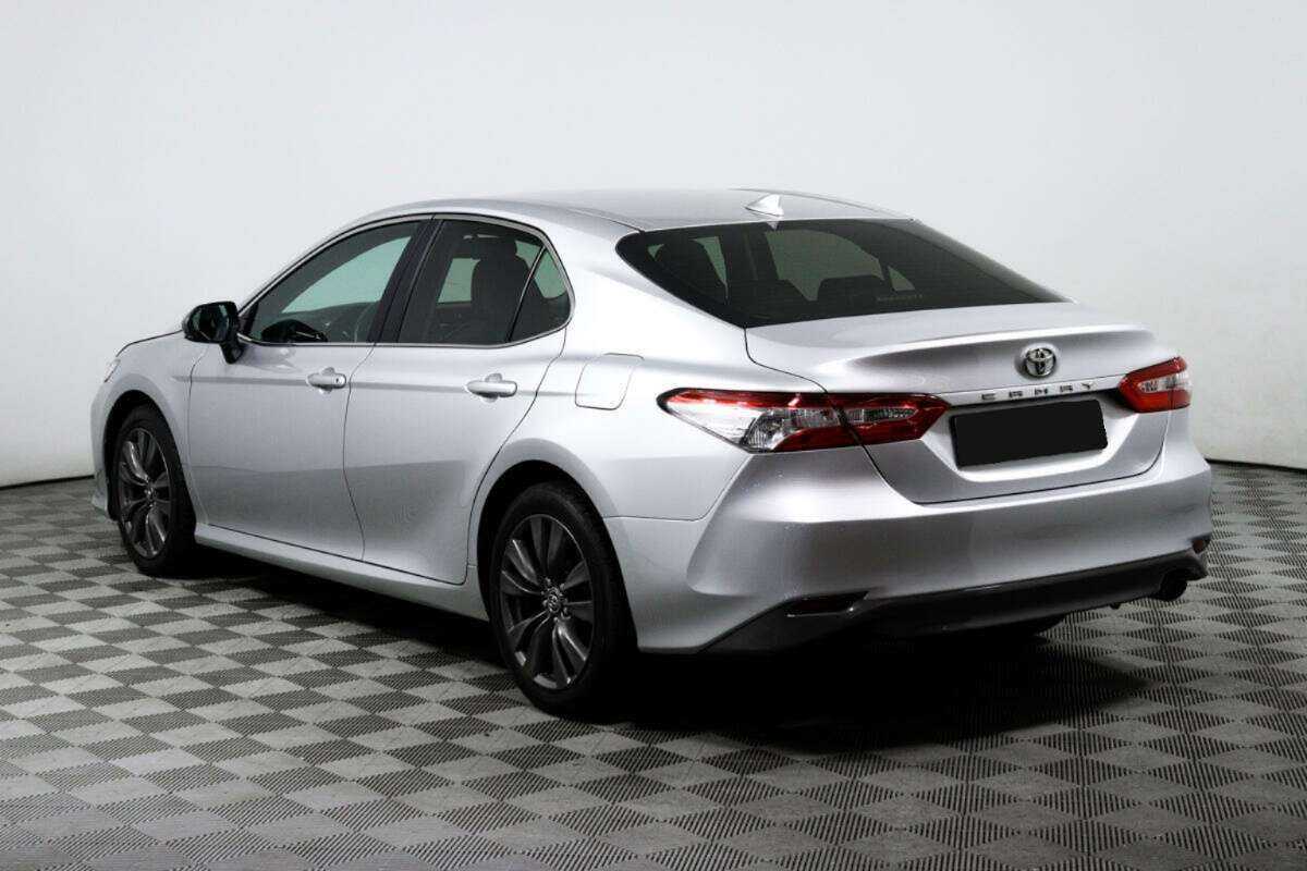 Купить Toyota Camry с пробегом. Фото: #6