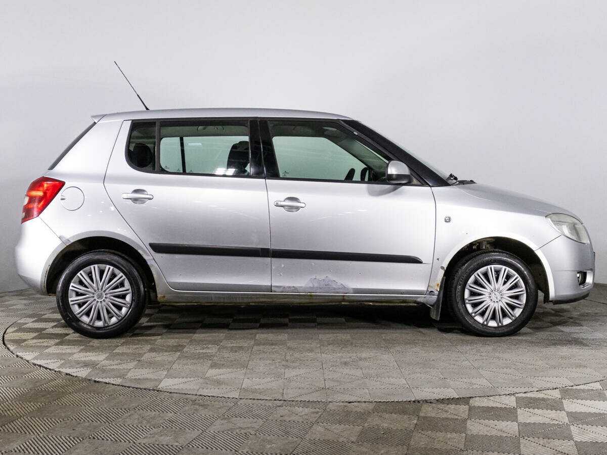 Купить Skoda Fabia с пробегом. Фото: #3