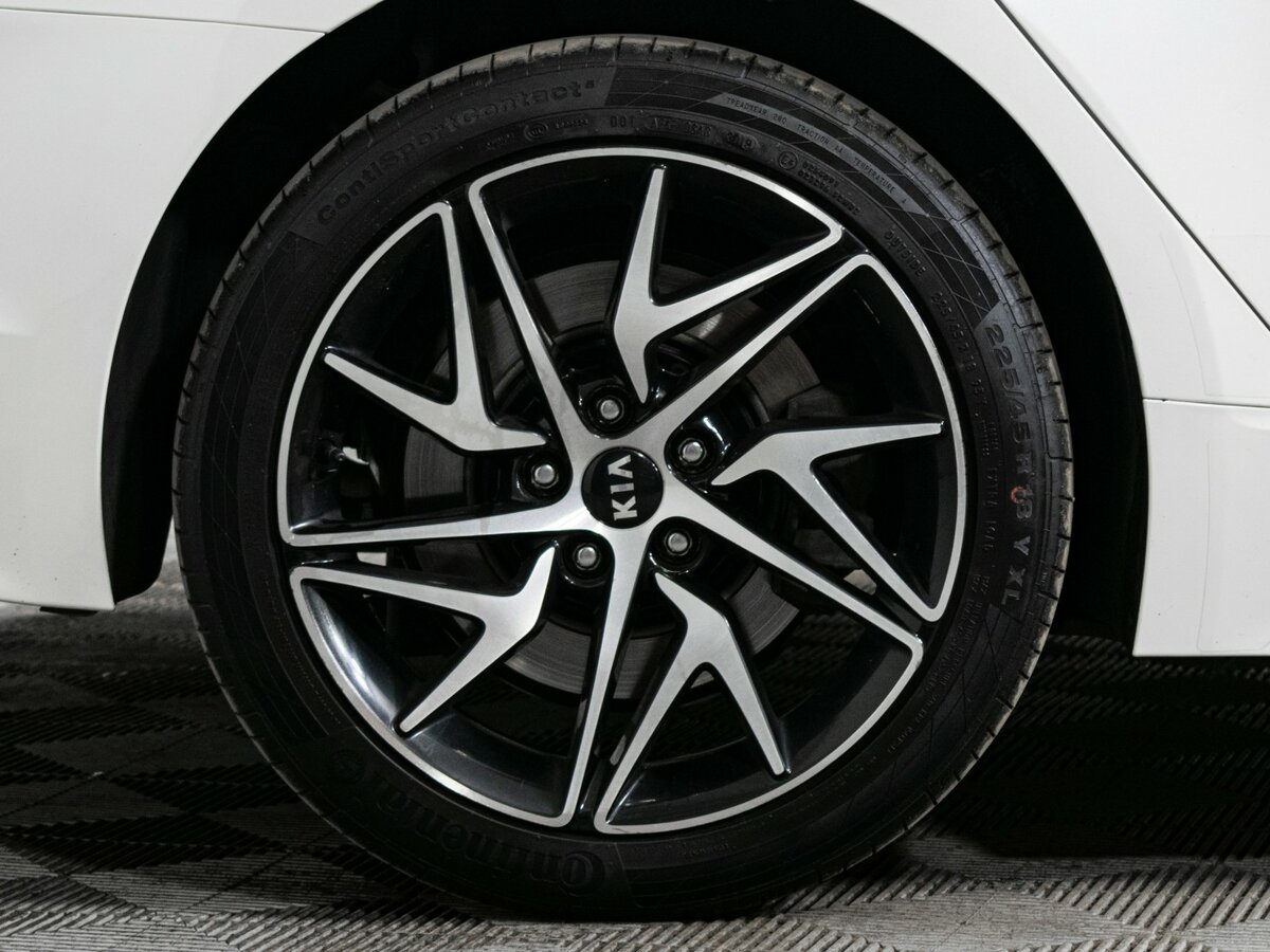 Купить Kia Stinger с пробегом. Фото: #17