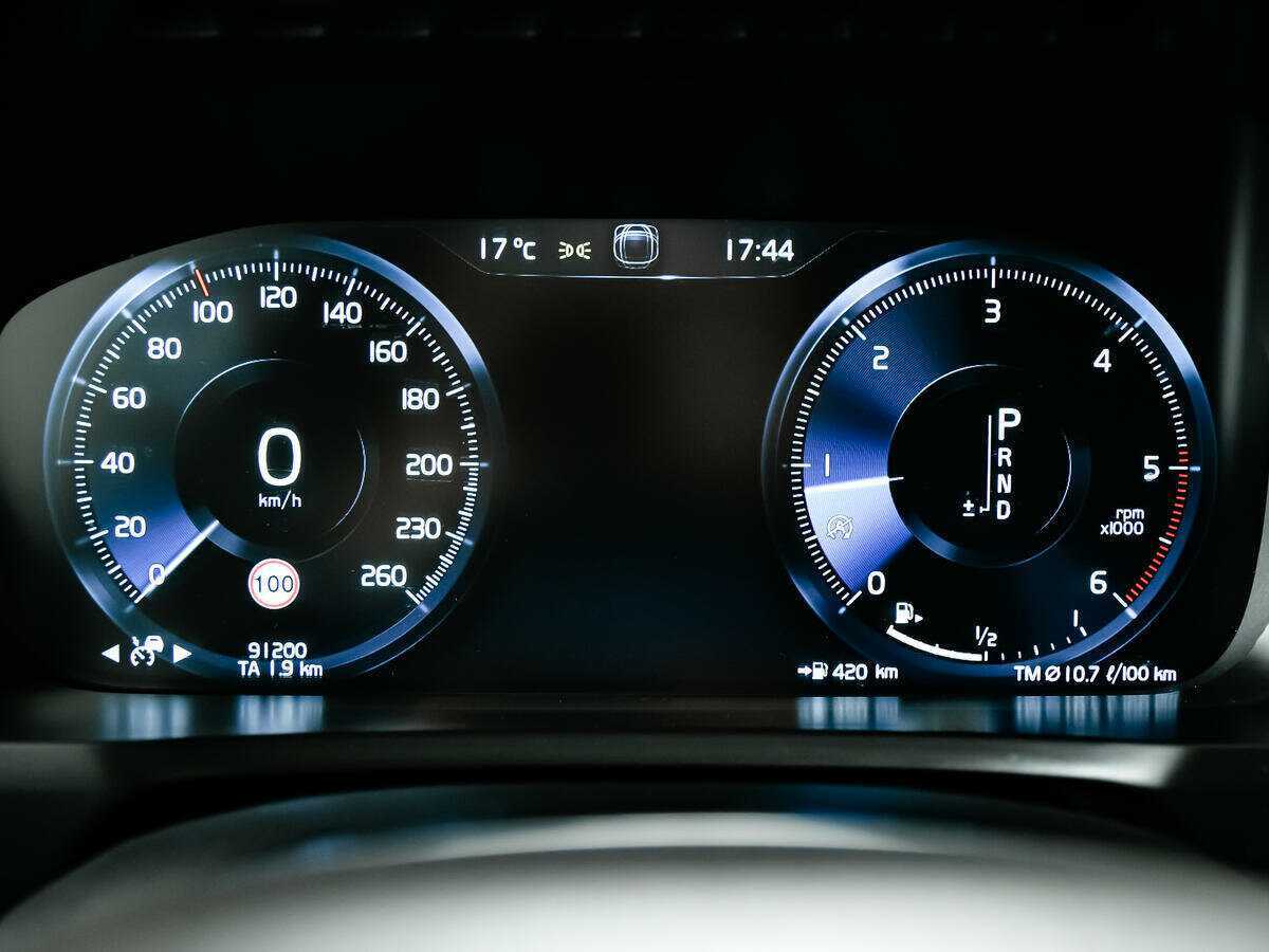 Купить Volvo XC90 с пробегом. Фото: #7