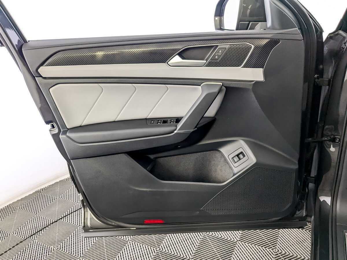 Купить Volkswagen Tayron с пробегом. Фото: #14