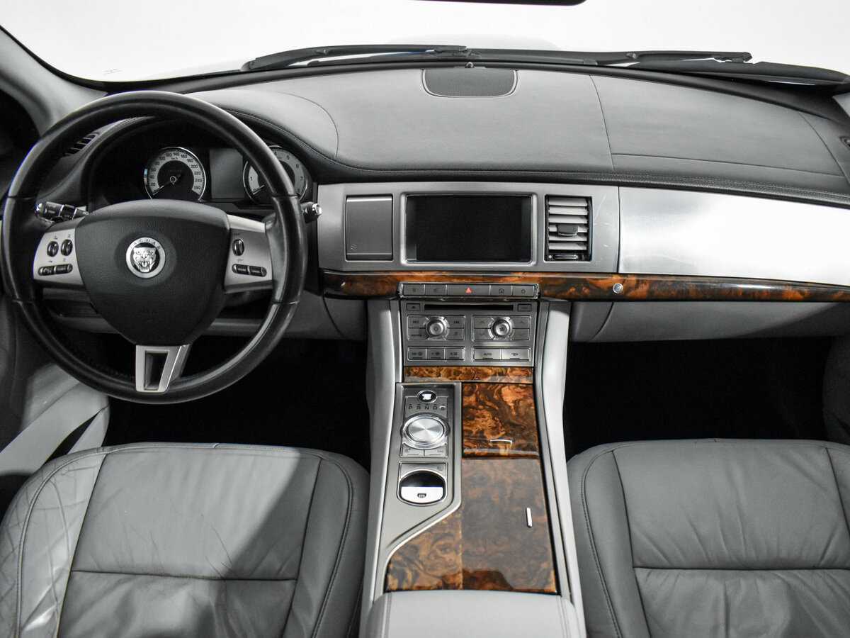 Купить Jaguar XF с пробегом. Фото: #13