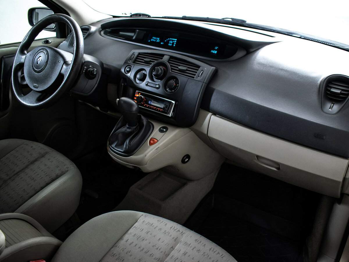 Купить Renault Scenic с пробегом. Фото: #4
