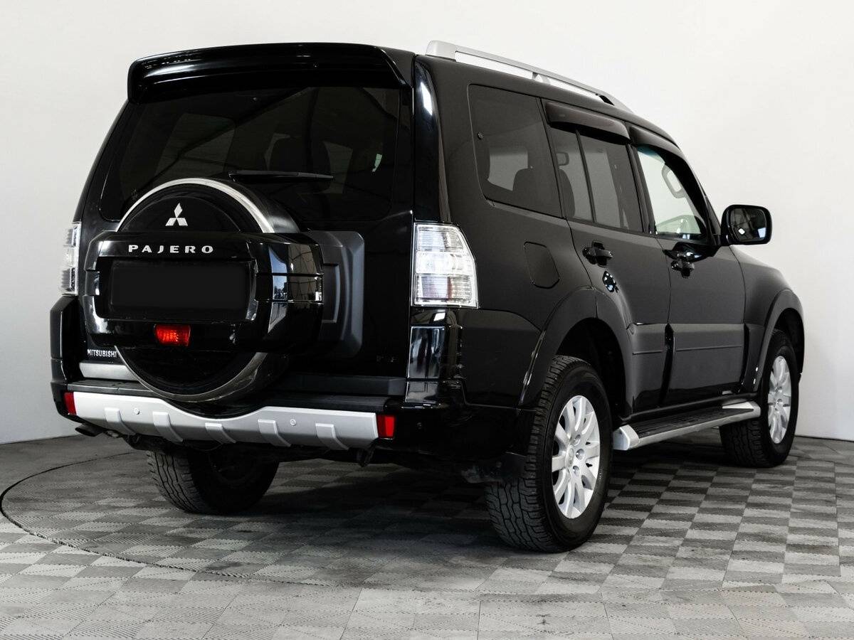 Купить Mitsubishi Pajero с пробегом. Фото: #3
