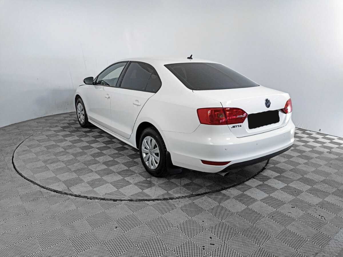 Купить Volkswagen Jetta с пробегом. Фото: #6
