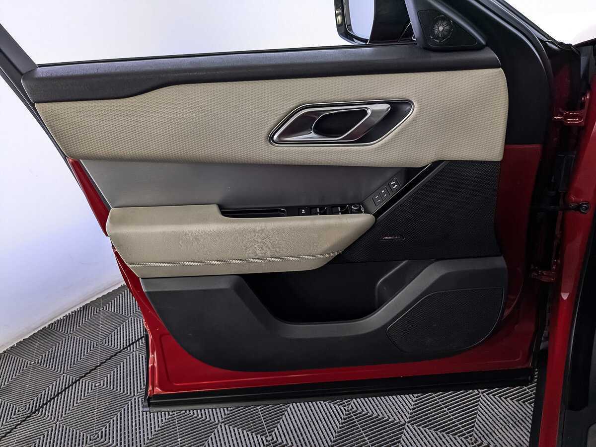 Купить Land Rover Range Rover Velar с пробегом. Фото: #18