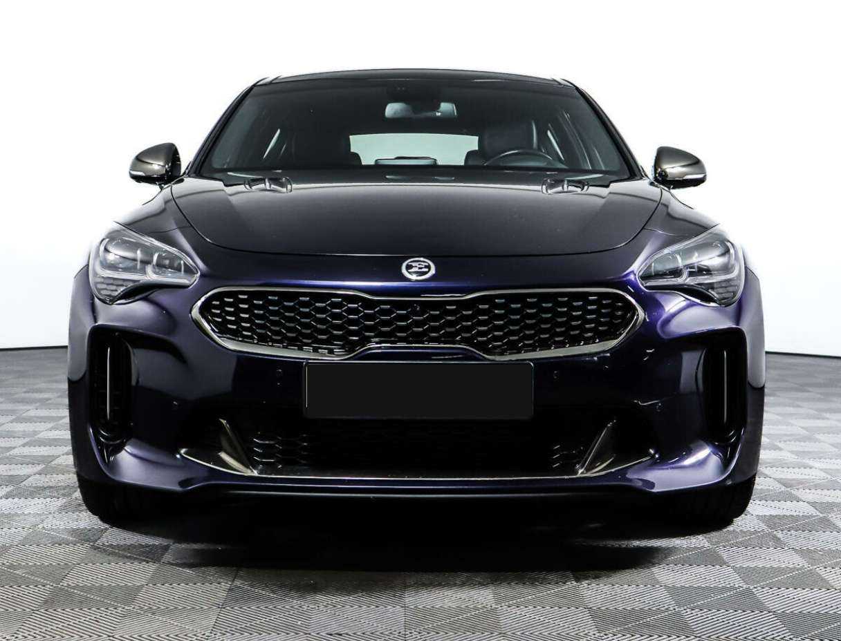 Купить Kia Stinger с пробегом. Фото: #1