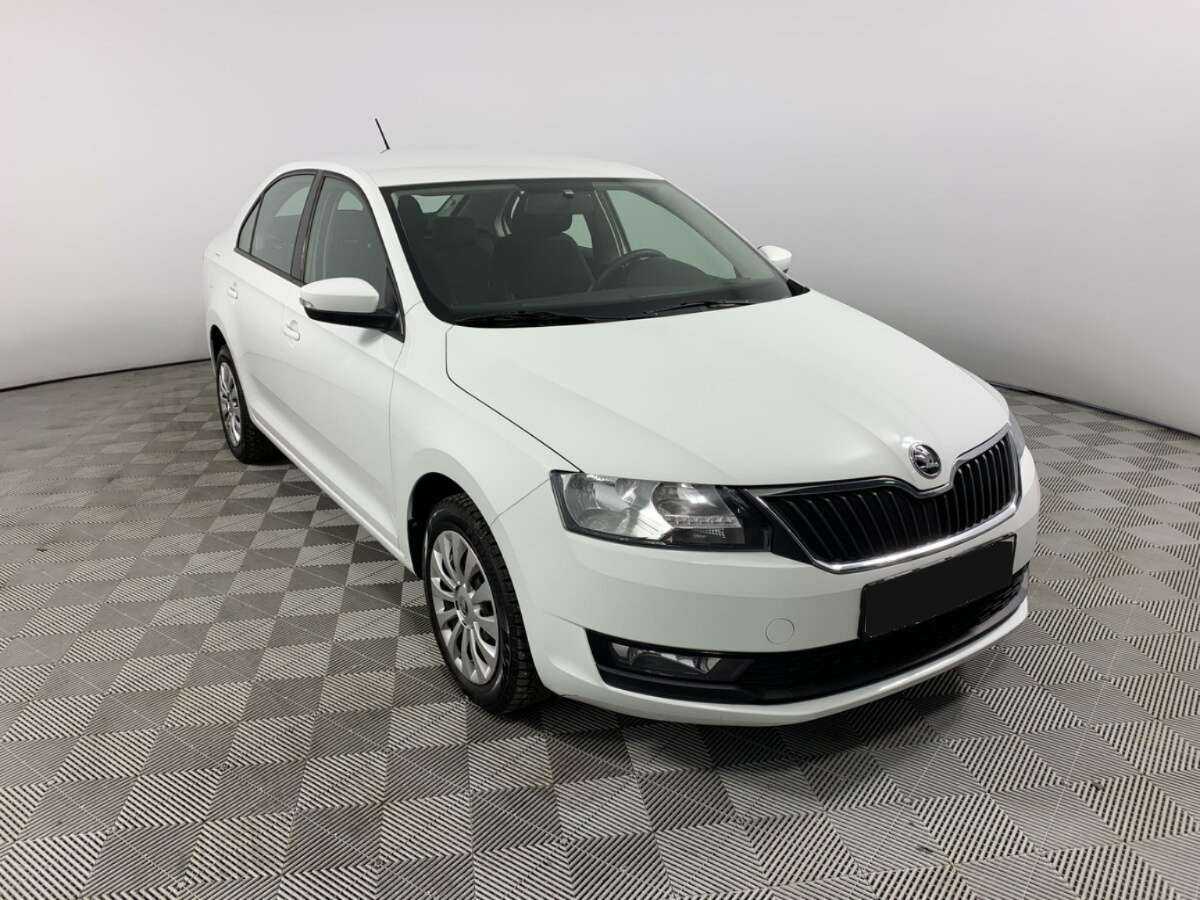 Купить Skoda Rapid с пробегом. Фото: #2