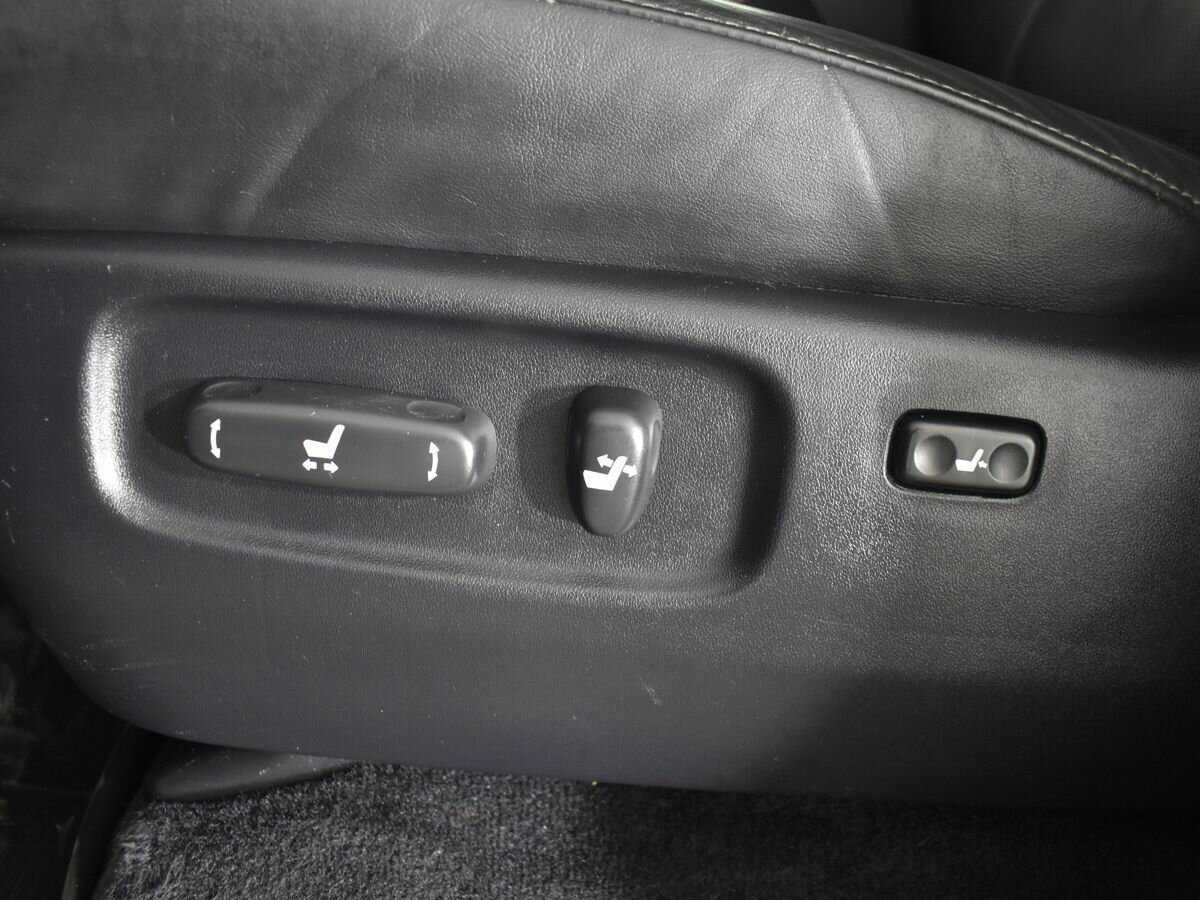 Купить Toyota Land Cruiser с пробегом. Фото: #16