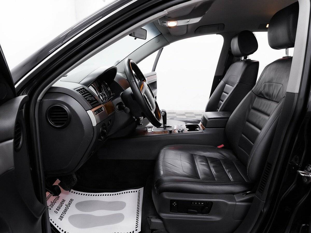 Купить Volkswagen Touareg с пробегом. Фото: #6