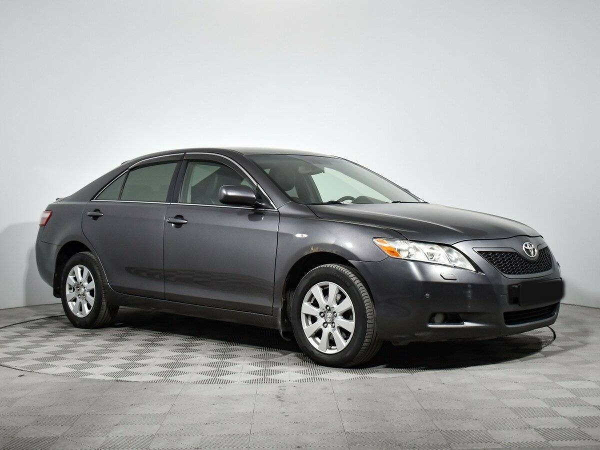 Купить Toyota Camry с пробегом. Фото: #2