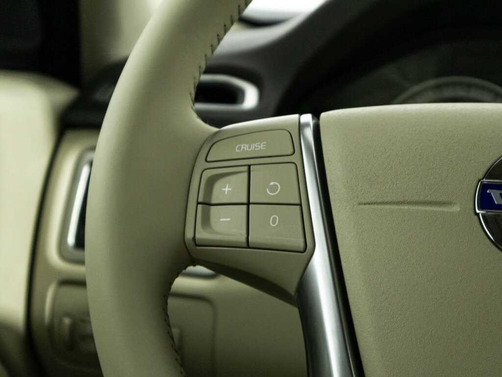 Купить Volvo S80 с пробегом. Фото: #18