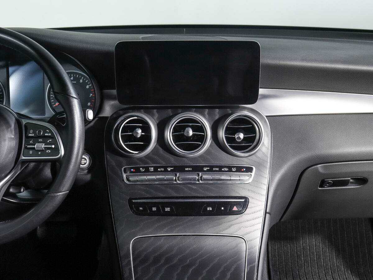 Купить Mercedes-Benz GLC с пробегом. Фото: #11