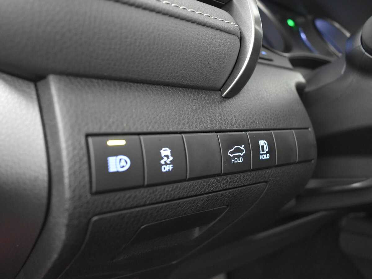 Купить Toyota Camry с пробегом. Фото: #9