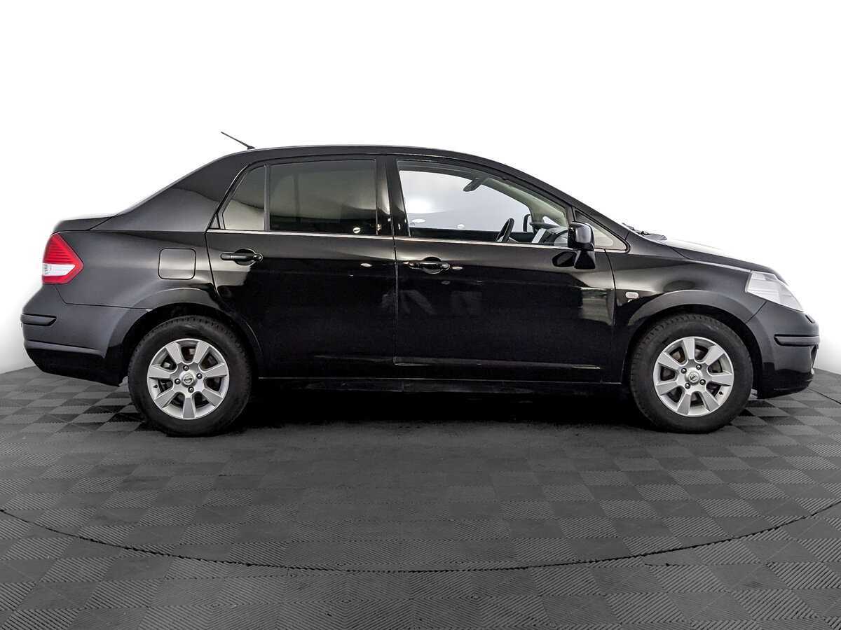 Купить Nissan Tiida с пробегом. Фото: #3