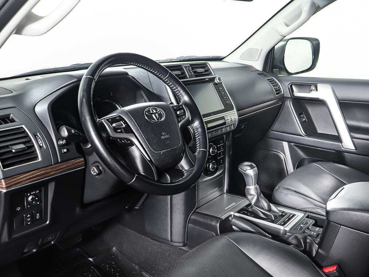 Купить Toyota Land Cruiser Prado с пробегом. Фото: #12