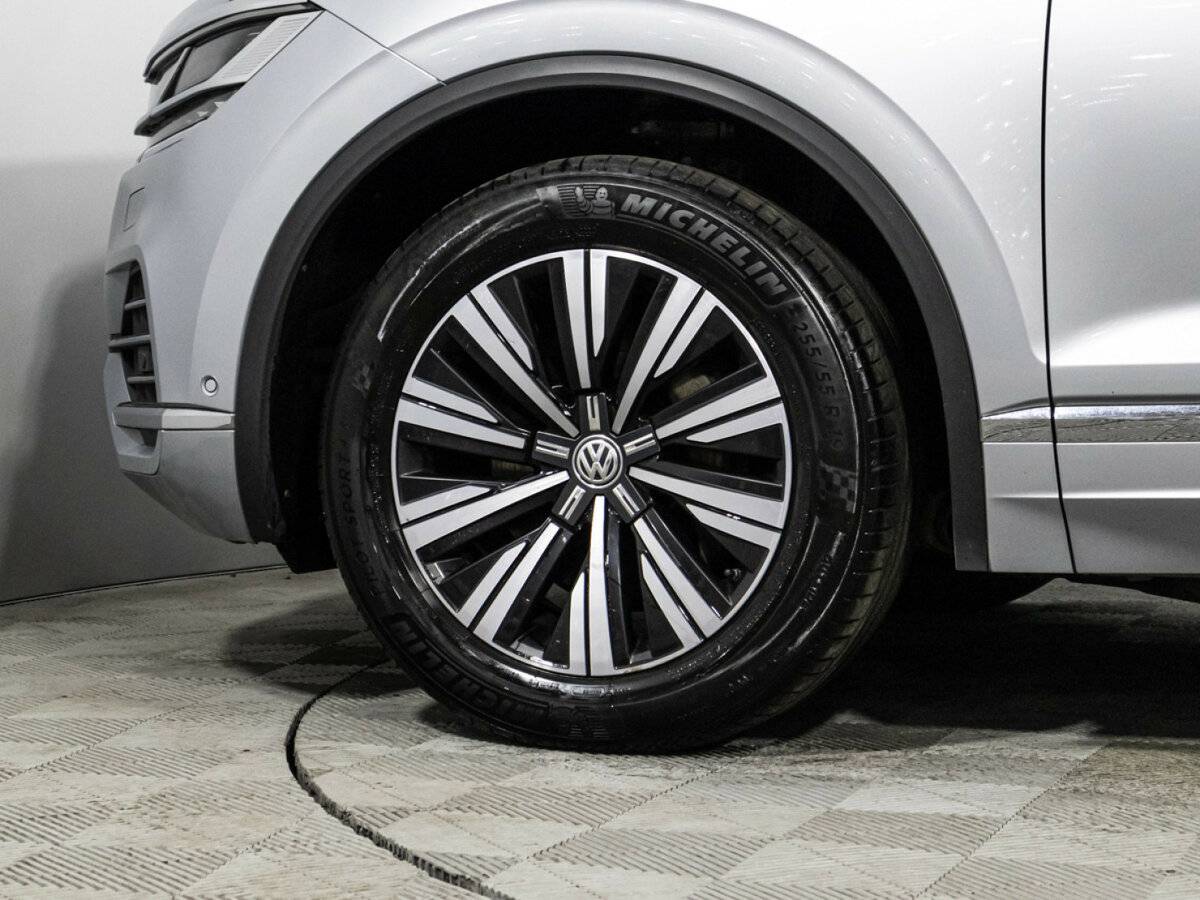 Купить Volkswagen Touareg с пробегом. Фото: #32