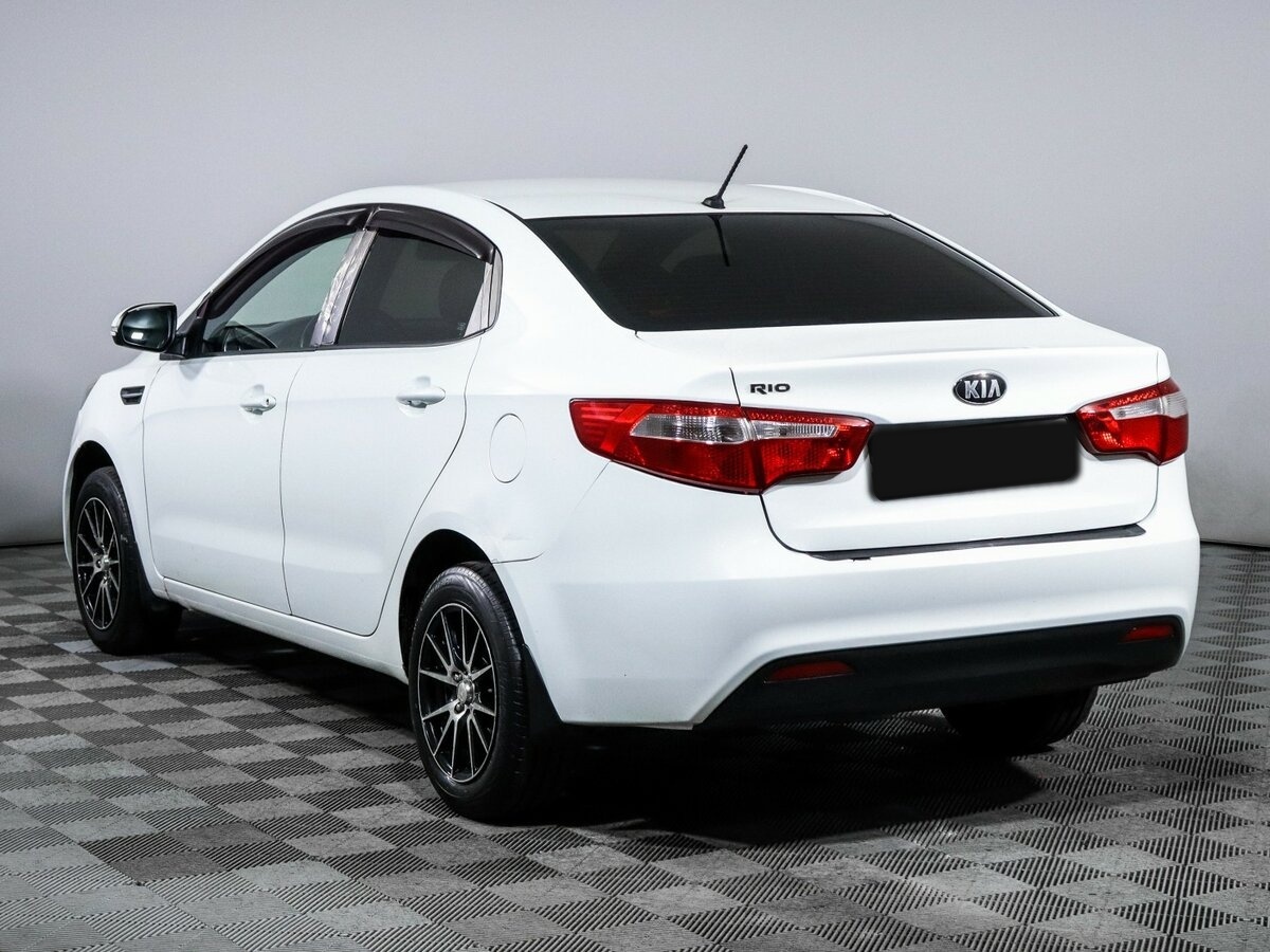 Купить Kia Rio с пробегом. Фото: #5