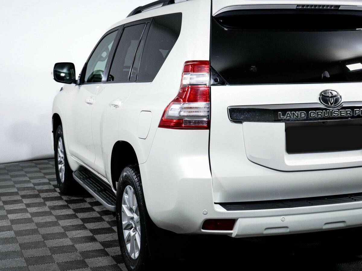 Купить Toyota Land Cruiser Prado с пробегом. Фото: #18